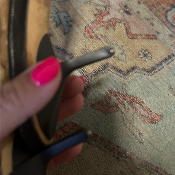 Gucci Black and Tan Sandals - Picture 6 of 6